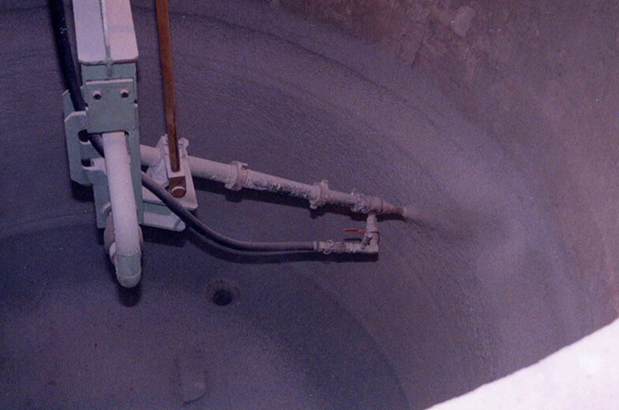 جرم نسوز پاشیدنی (Gunning refractory mass)